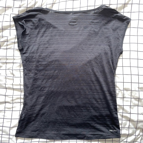 Nike Black Workout Shirt - Picture 5 of 5